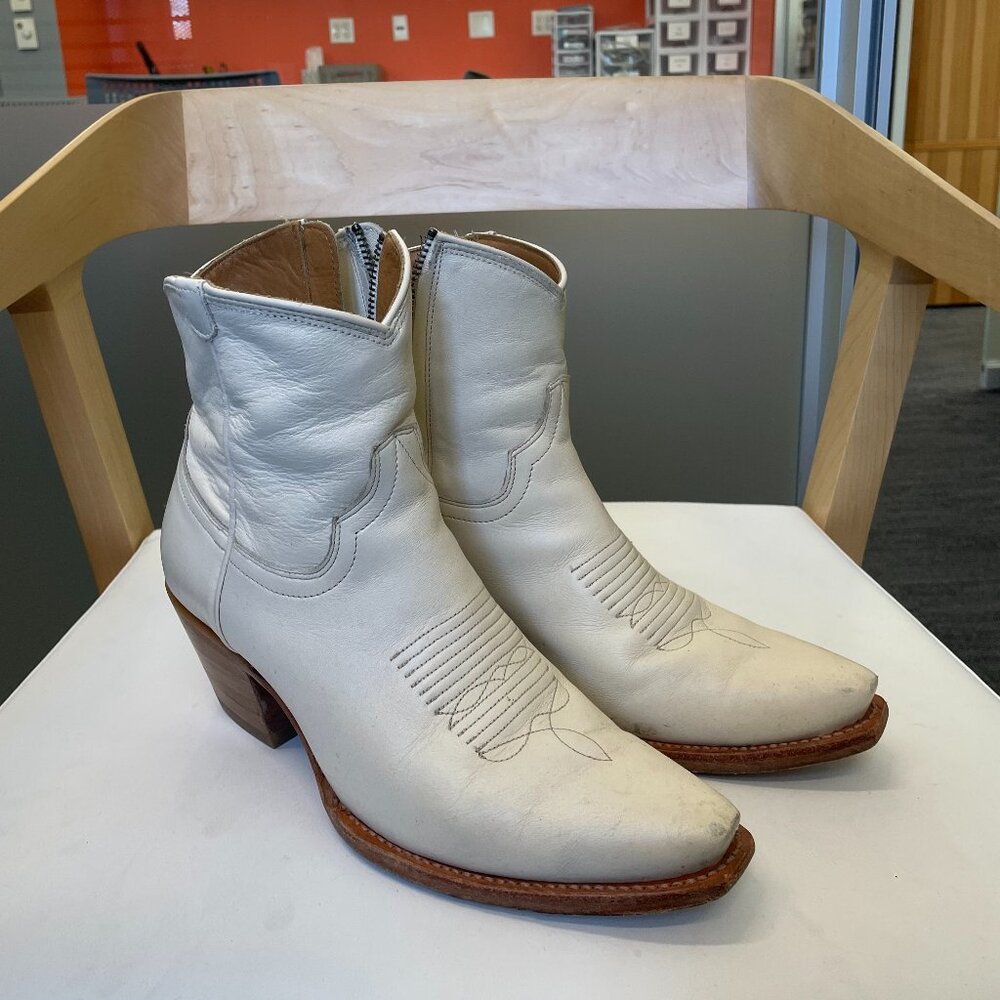 Tecovas Daisy Zip Bootie - Bone, size 8